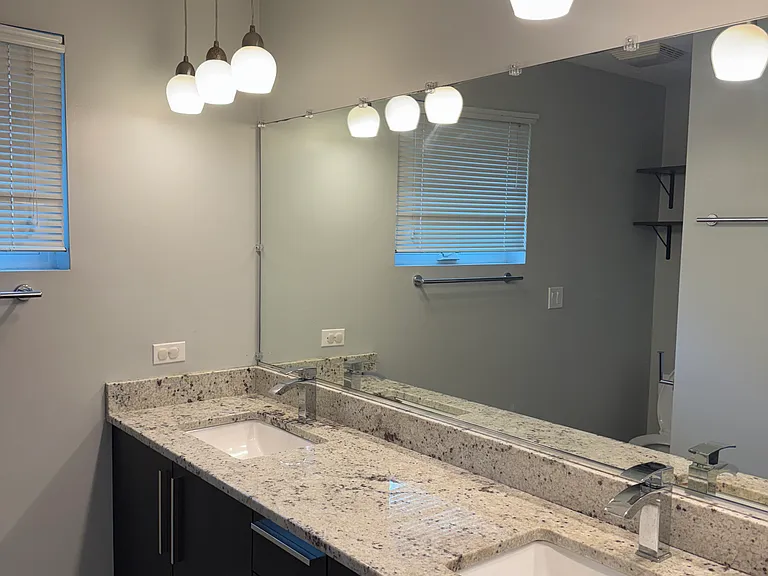 6212 S Greenwood Ave — Photo 7