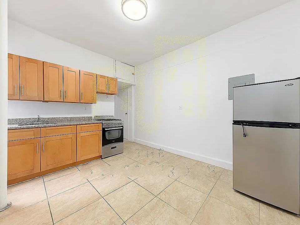 1st image of 120 Utica Ave #2C
