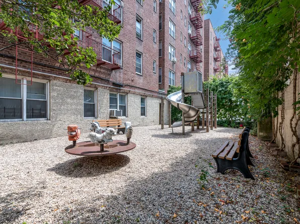 67-30 Clyde Street 5R image 13 of 13