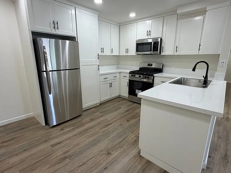 169 Brightwood Ave — Photo 1