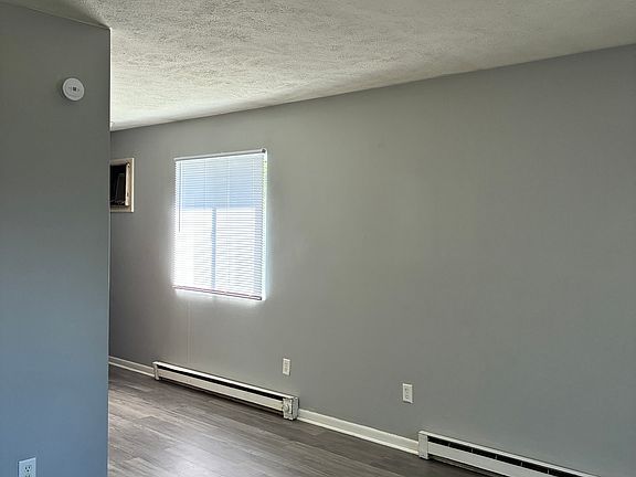4th image of 1101 McCartney St #D