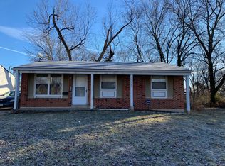 10422 Royal Dr, Saint Louis, MO