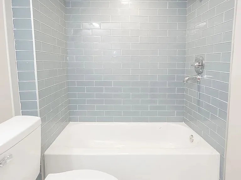 321 N 10th St — Photo 20