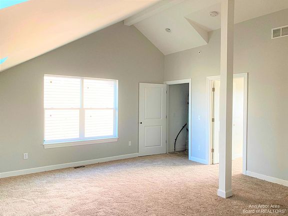 4th image of 560 Little Lake Dr #40