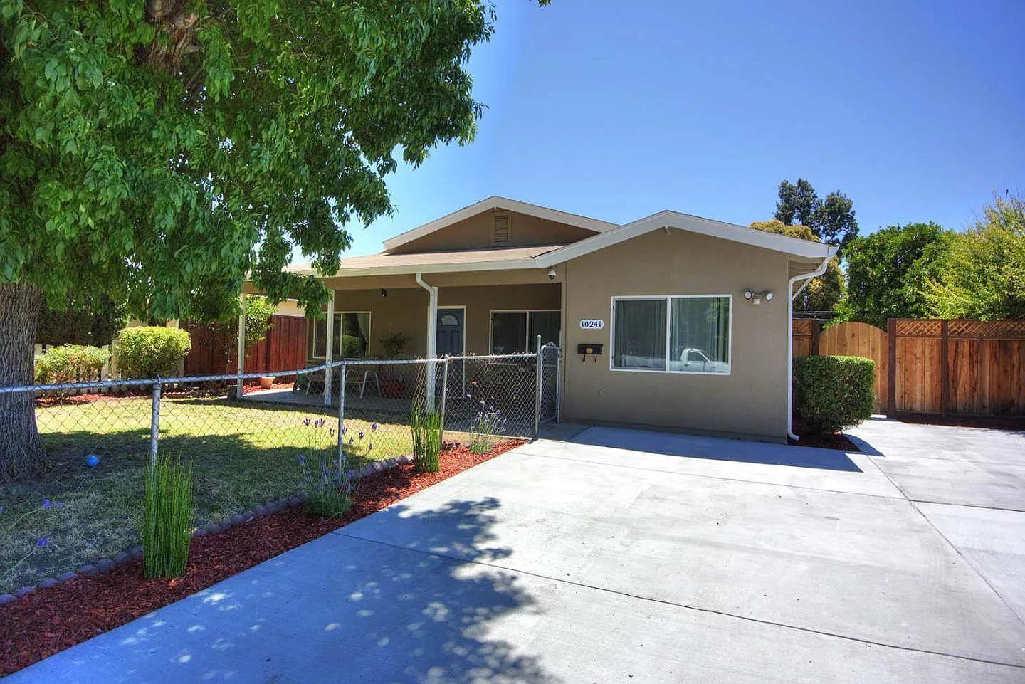 10241 Ryan St photo 1