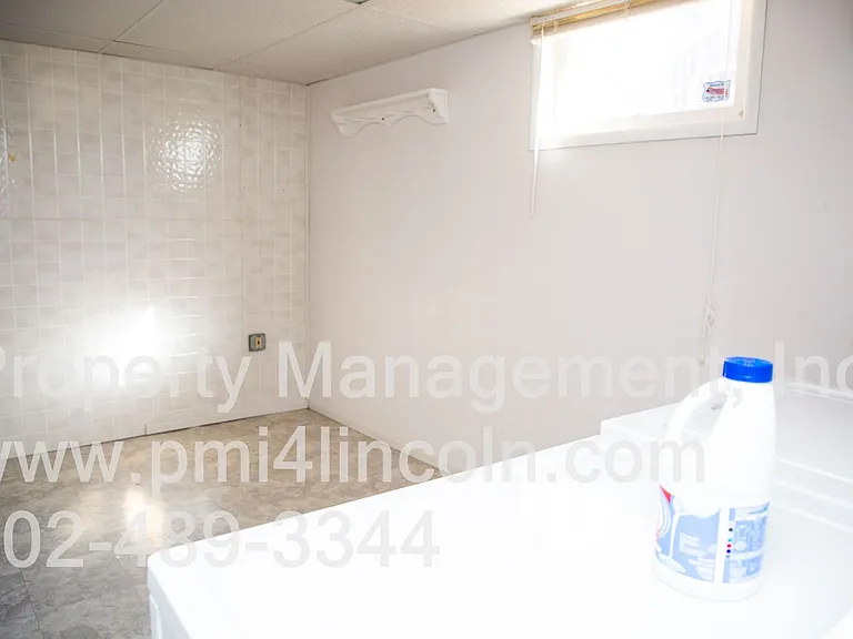 8030 N Hazelwood Dr — Photo 40