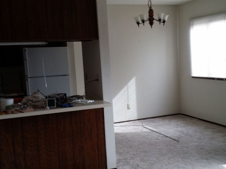 1st image of 305 Woodwind Ct