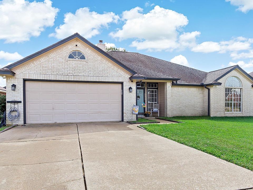 8075 Turnberry Cir Beaumont TX 77707 Zillow