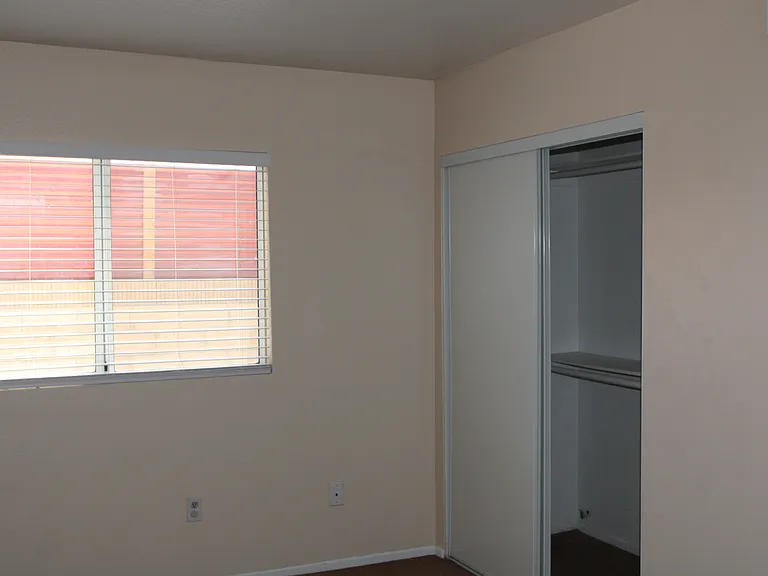 44718 Cerisa St — Photo 13