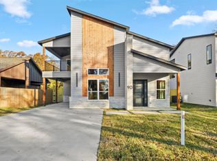 90 Indian Harbor Dr, Mabank, TX 75156