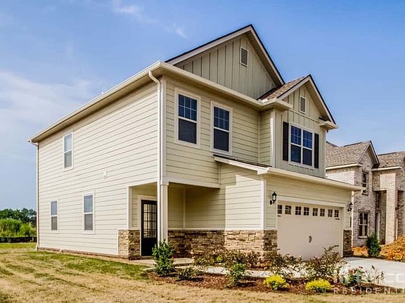 3rd image of 4811 Kingdom Dr