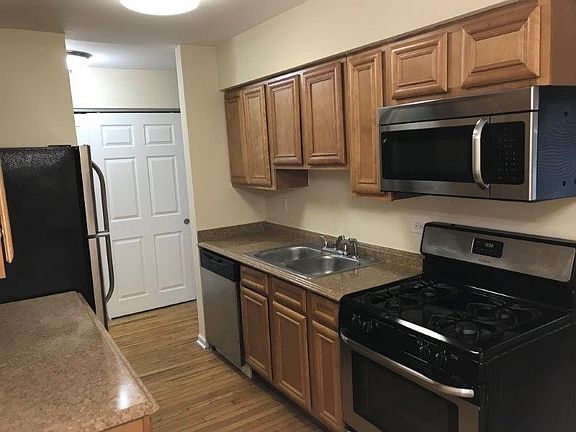 4th image of 1626 W Estes Ave Frnt 3B
