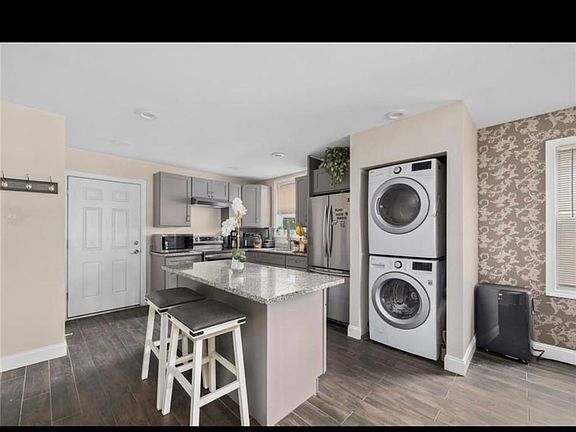 4th image of 509 Branch Ave #1