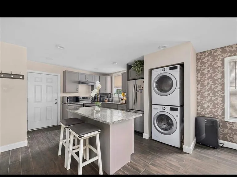 509 Branch Ave #1 — Photo 4