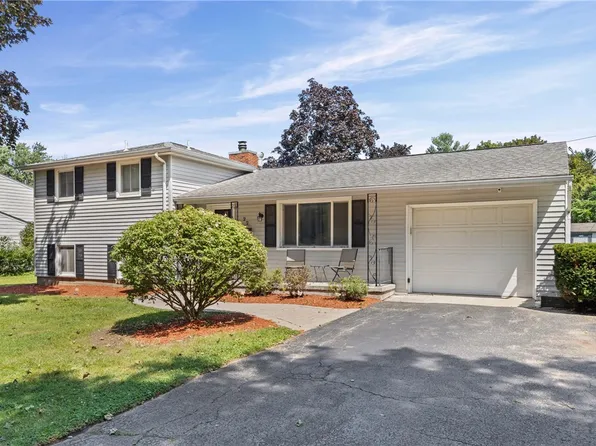 22 Pinebriar Dr, Rochester, NY 14616