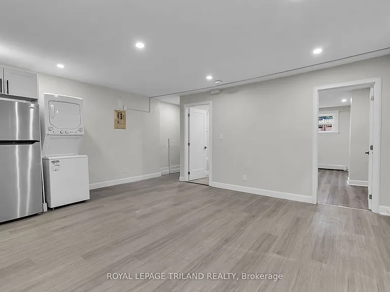 425 McKenzie Ave #1 — Photo 7
