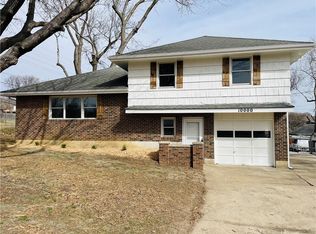 10000 E 78th St, Raytown, MO 64138