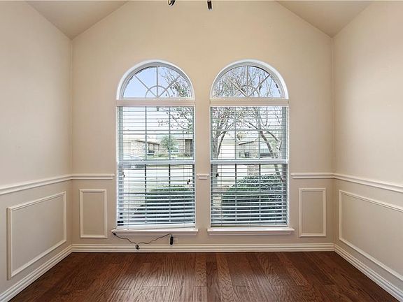 3rd image of 1312 Doe Meadow Dr