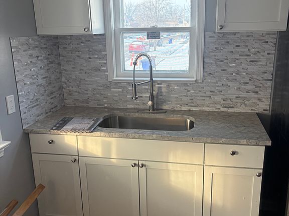 3rd image of 17514 Puritas Ave