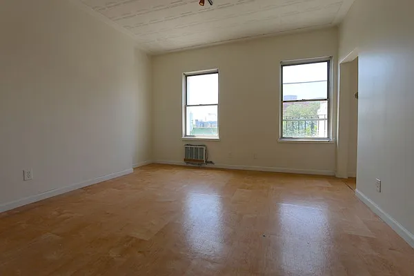 Rented by Compass | media 9