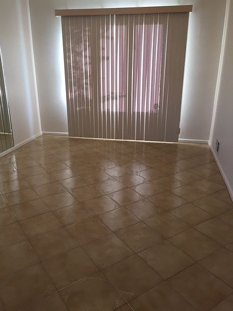 1st image of 27 Mendelsohn St