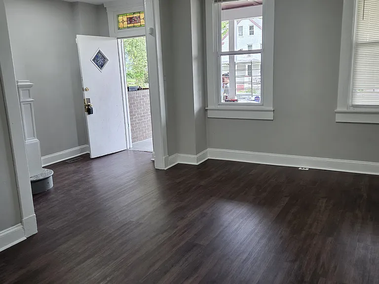743 Springfield Ave — Photo 1