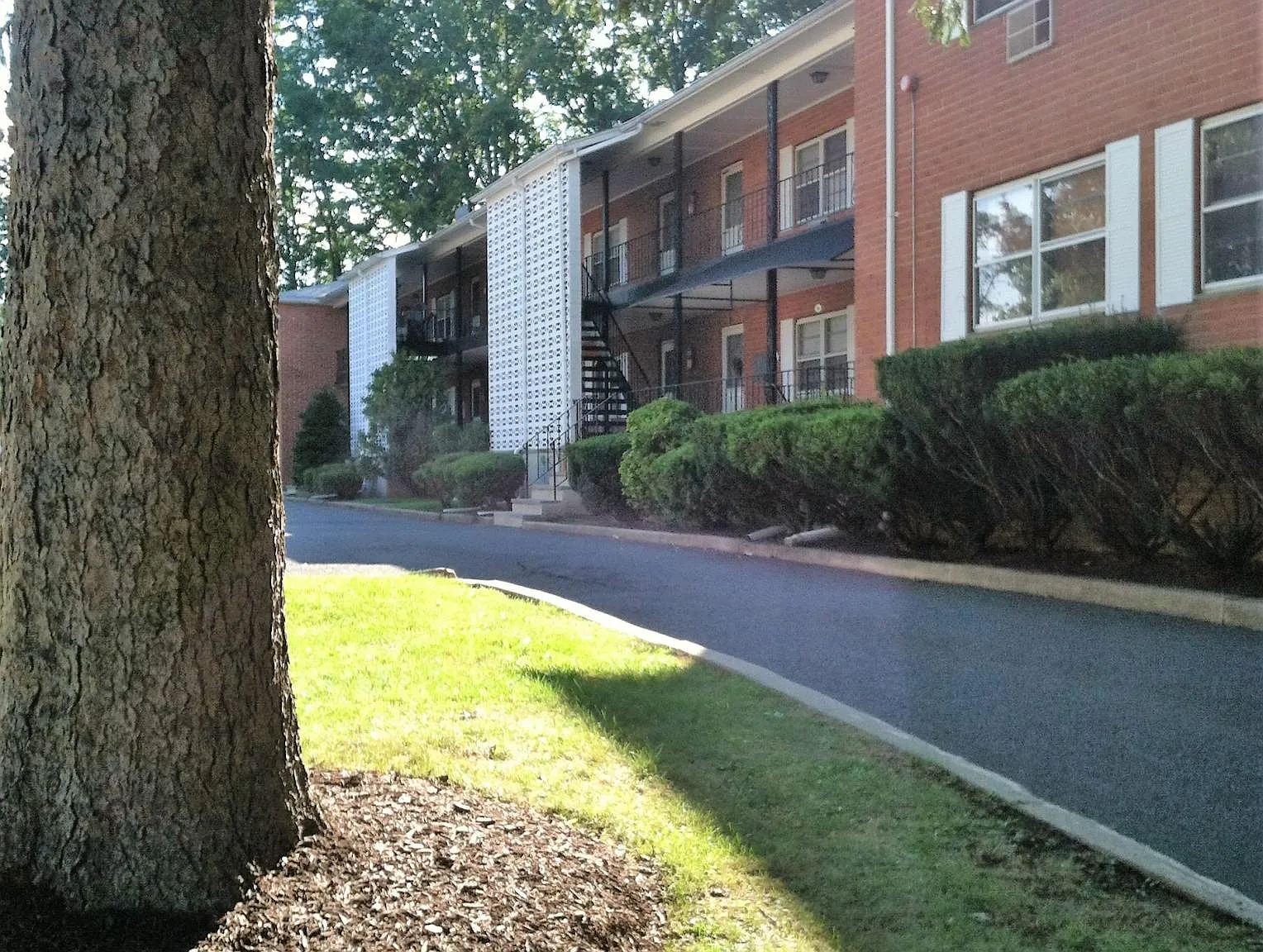 Grove Street Apartments — Photo 3