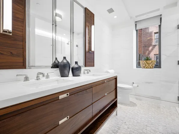 301 East 50th Street image 12 of 16