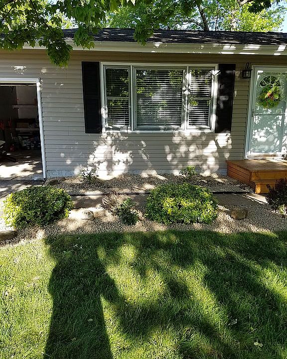 1st image of 3598 Rebecca Dr