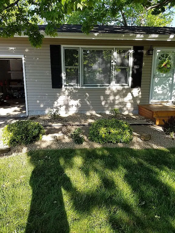 3598 Rebecca Dr photo 1
