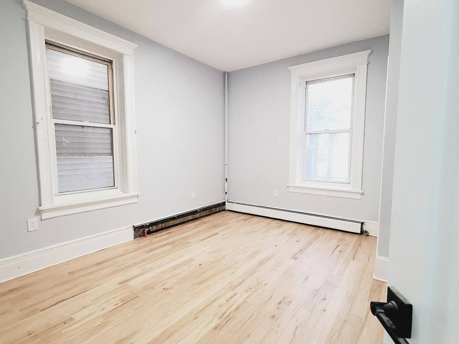 2 bed, 850 sqft, $2,200 — Photo 3