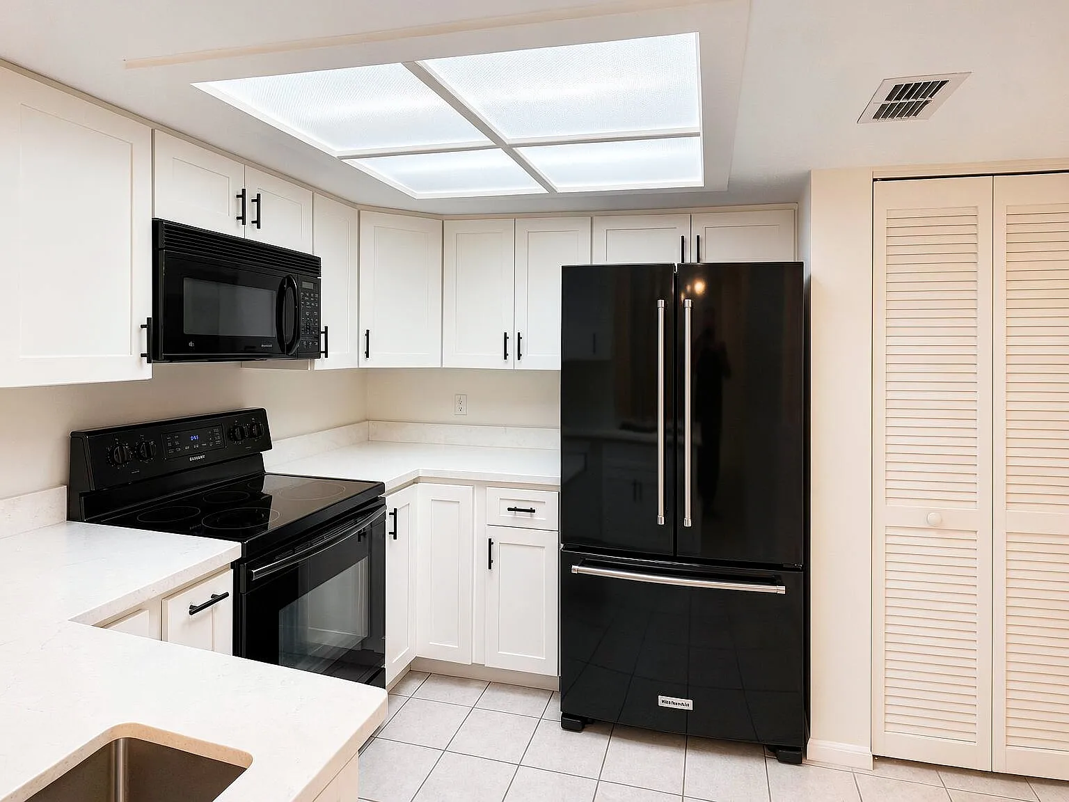 2 bed, 2.0 bath, 1250 sqft, $1,600 — Photo 3