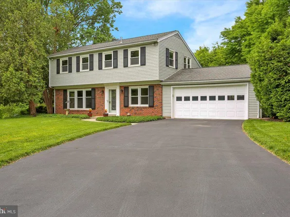 5 Wendy Rd, Reading, PA 19601