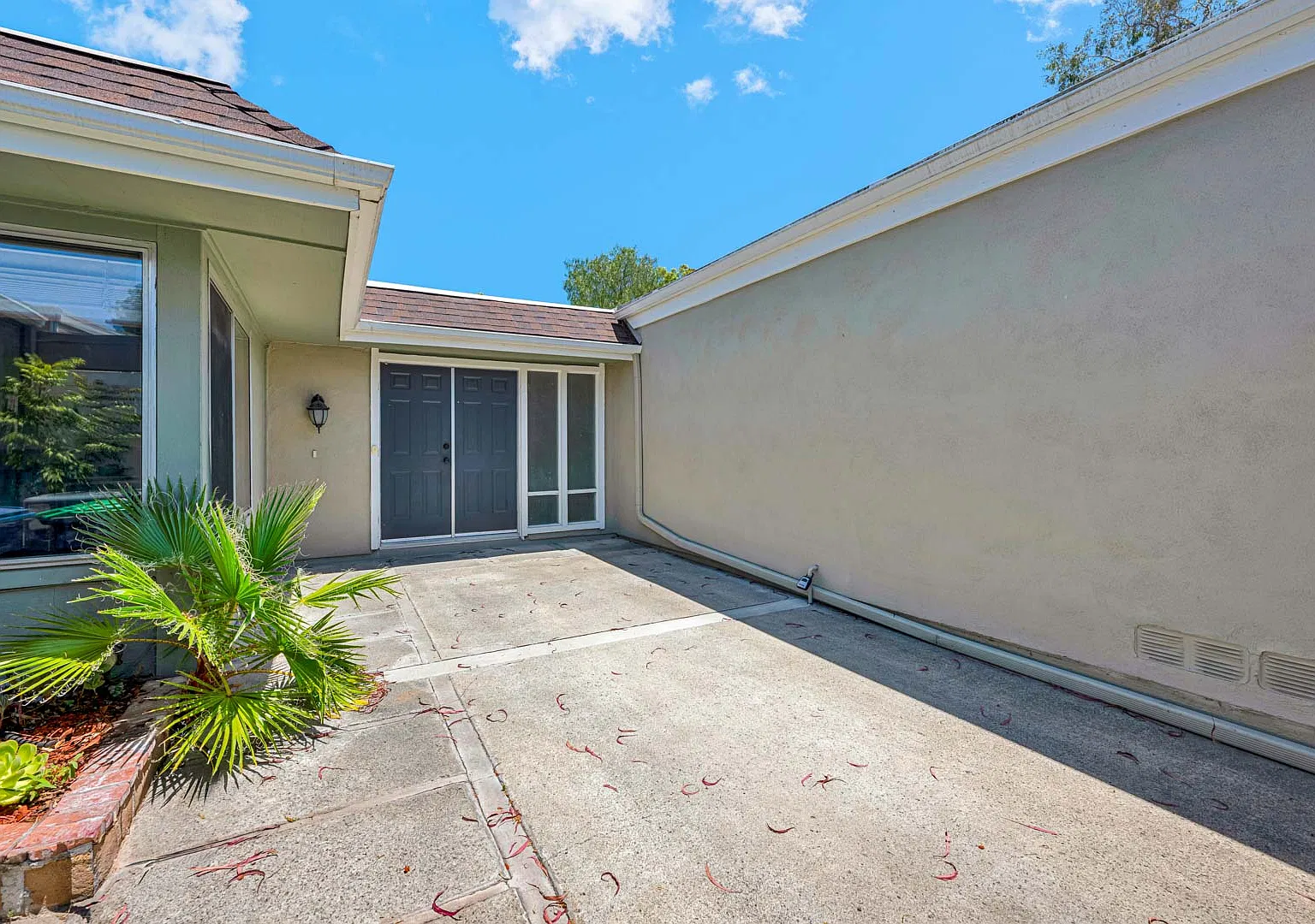 3 bed, 1460 sqft, $3,800 — Photo 2