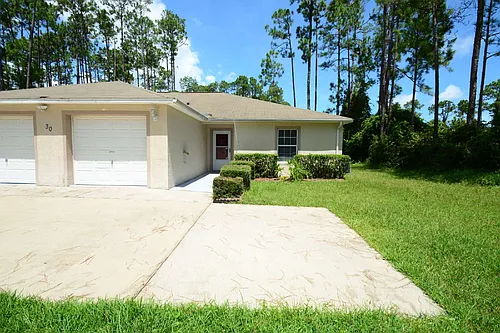 30 Eton Ln #B Photo 1