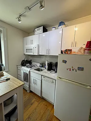 Rented by MOTION New York | media 8