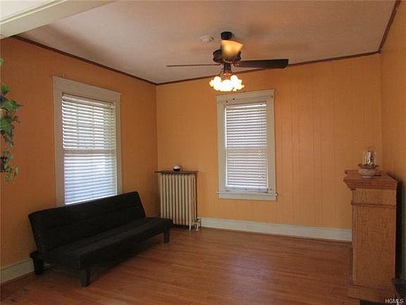 5th image of 216 Fullerton Ave