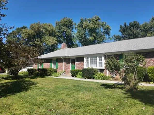 17520 Princess Anne Dr, Olney, MD 20832