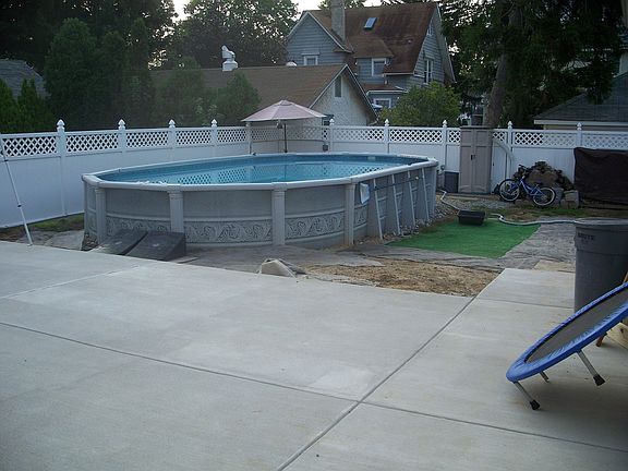 new concrete&vinyl fence