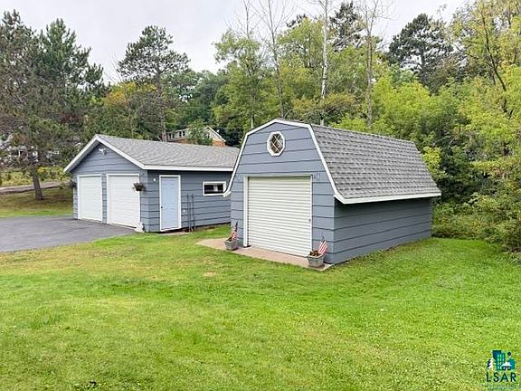 3rd image of 302 Stroll Ave