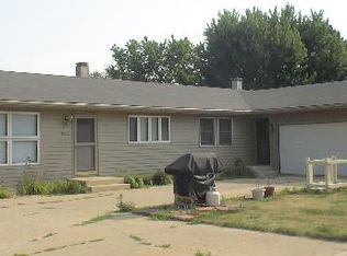 1626 Brickville Rd, Sycamore, IL 60178