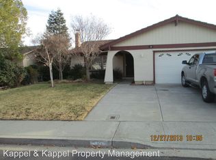 135 Raleigh Dr, Vacaville, CA 95687