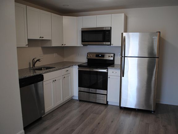3rd image of 14 Woodman Way APT 24