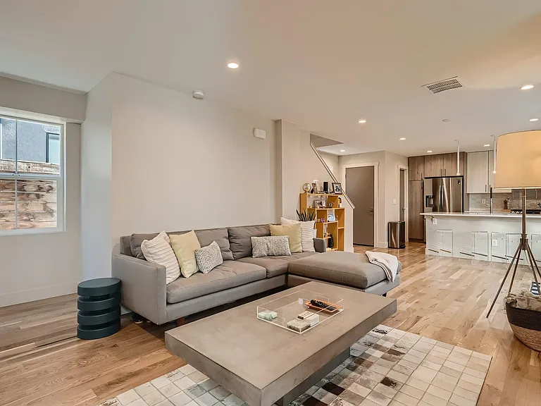1456 N Zenobia St — Photo 5