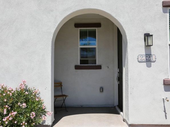 2321 E Huntington Dr