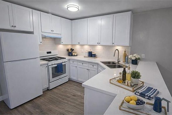 1st image of 362 E Louise St APT 7
