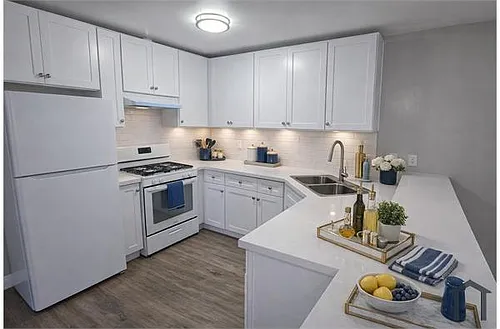 362 E Louise St #7 Photo 1