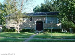 112 Vanderbilt Dr, Mobile, AL 36608