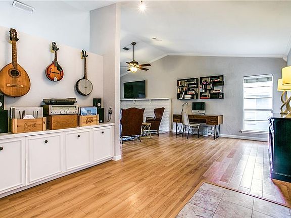 4th image of 2226 Flat Creek Dr