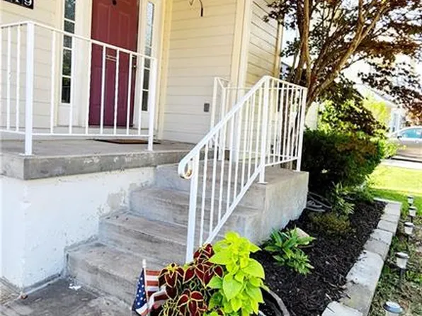 719 Brookside Dr, Warrensburg, MO 64093